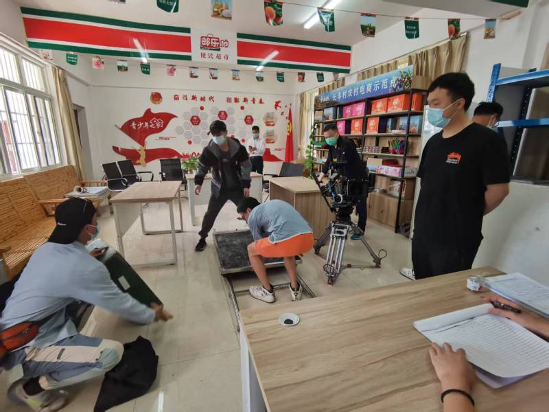 桥西区广告片拍摄公司：极简主义践行者，少即是多的视觉哲学
